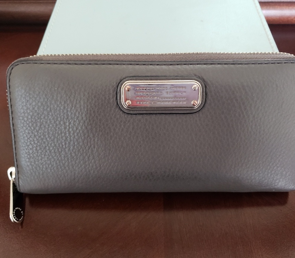 Marc Jacobs wallet